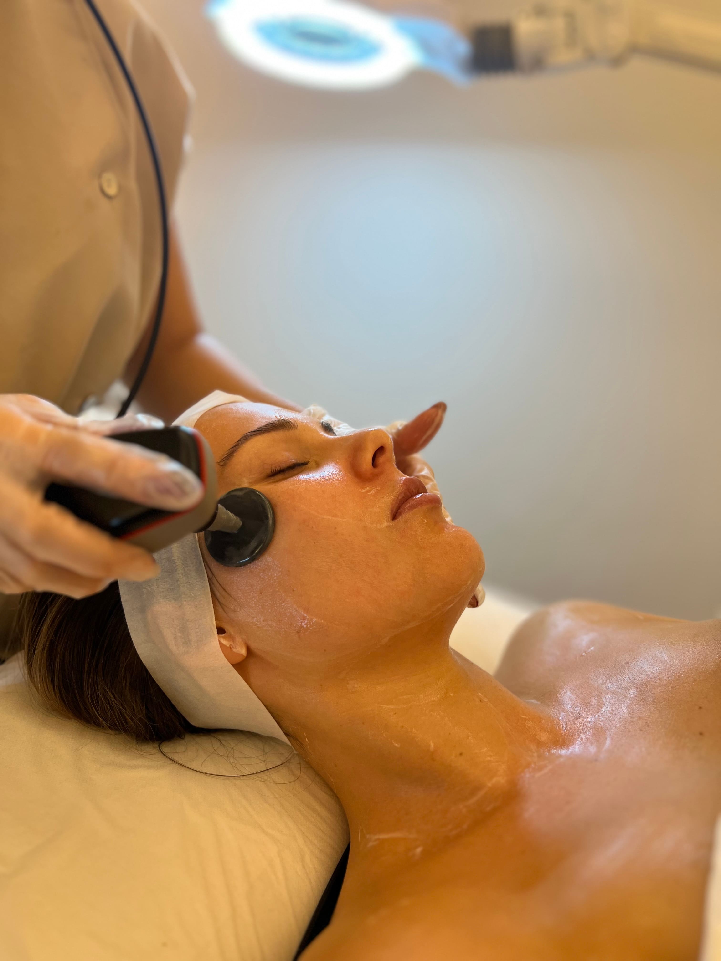 INDIBA PRO MAX FACIAL — tratamiento en Bloom Beauty