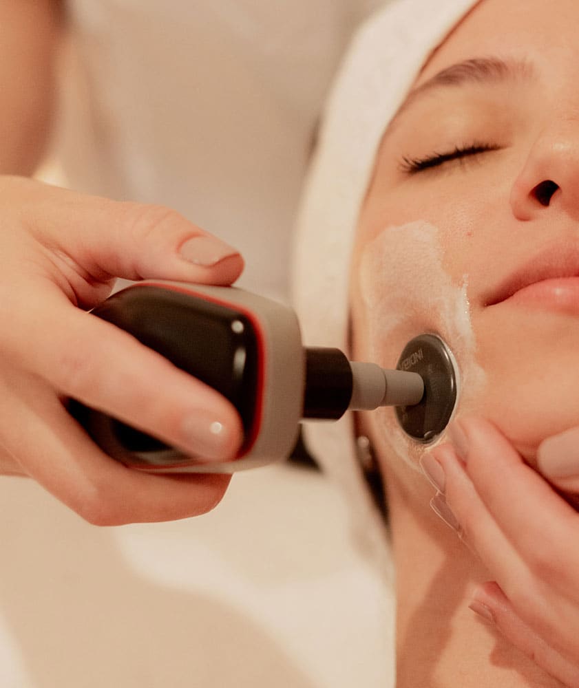 INDIBA FACIAL RADIOFREQUENCY — tratamiento en Bloom Beauty